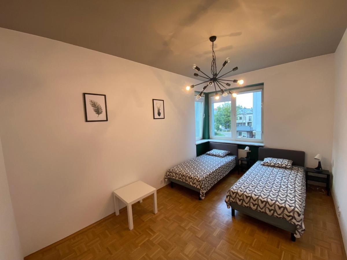 Pokoje Nowoursynowska Hostel Варшава Екстериор снимка