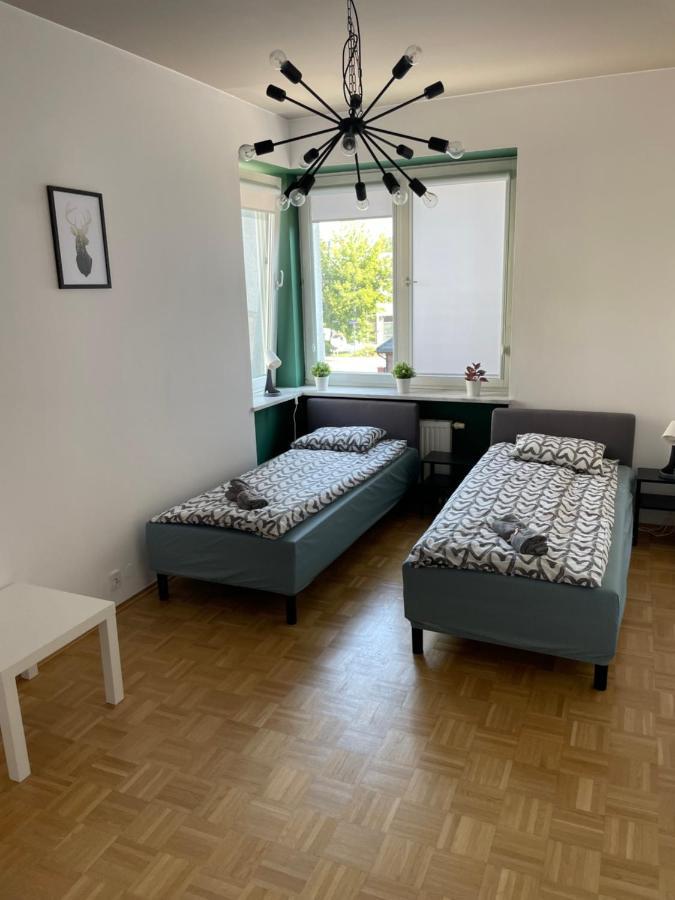 Pokoje Nowoursynowska Hostel Варшава Екстериор снимка