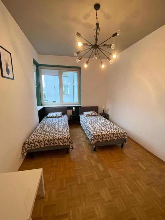 Pokoje Nowoursynowska Hostel Варшава Екстериор снимка