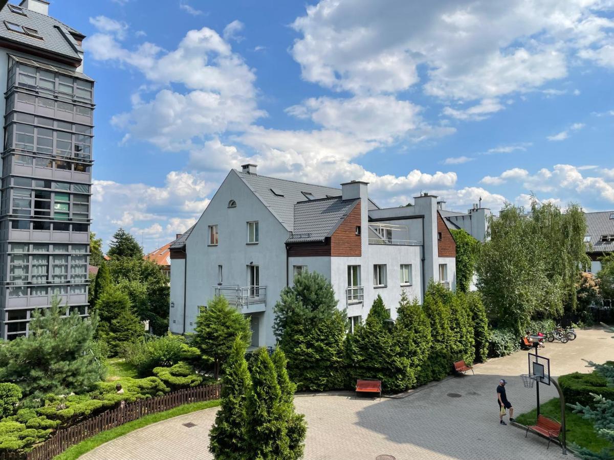 Pokoje Nowoursynowska Hostel Варшава Екстериор снимка