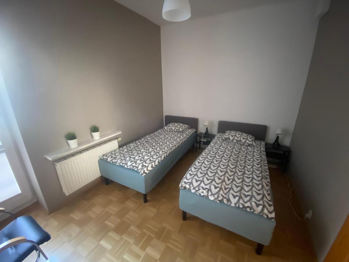 Pokoje Nowoursynowska Hostel Варшава Екстериор снимка