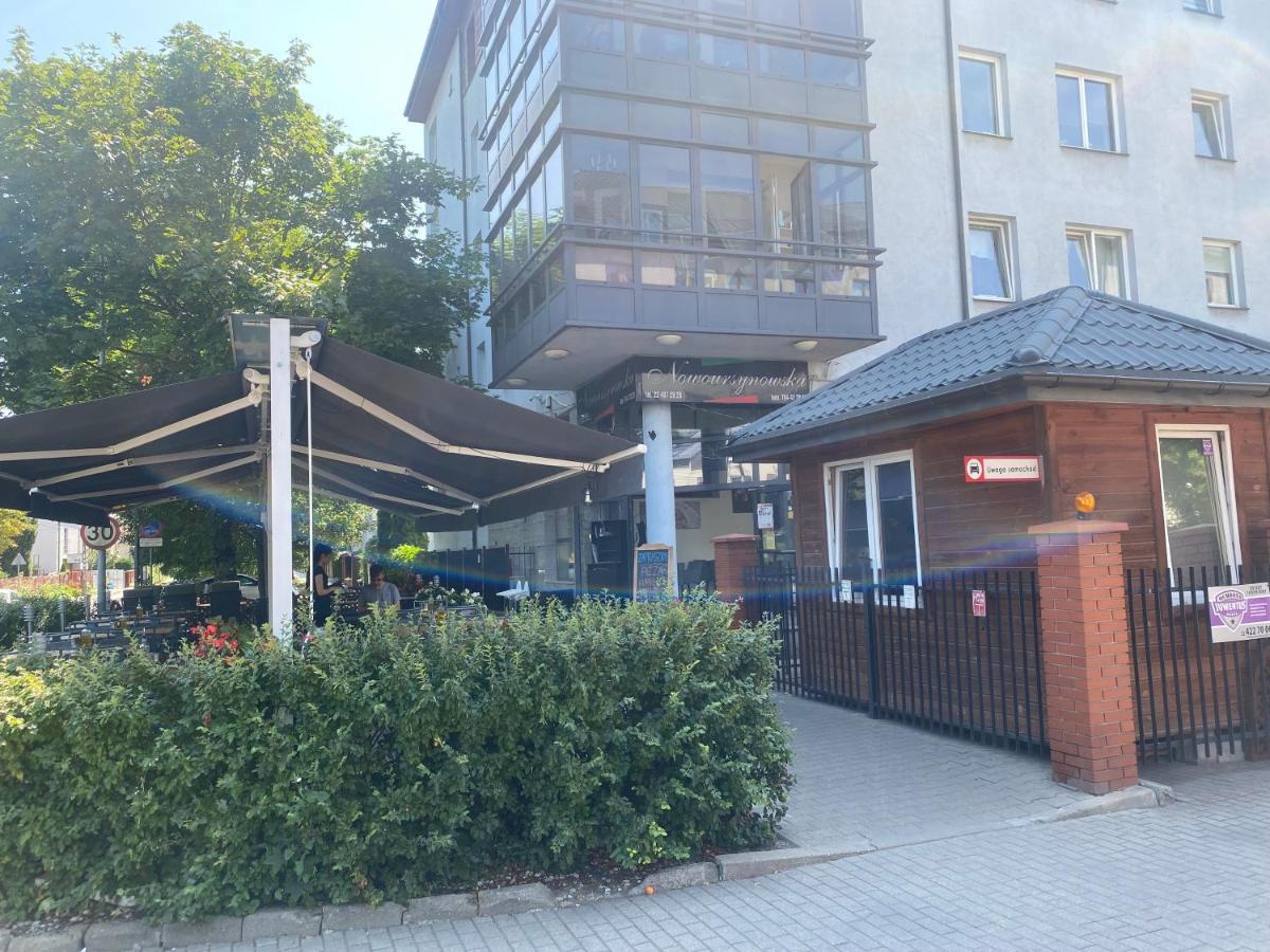 Pokoje Nowoursynowska Hostel Варшава Екстериор снимка