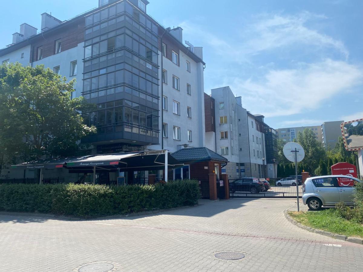 Pokoje Nowoursynowska Hostel Варшава Екстериор снимка