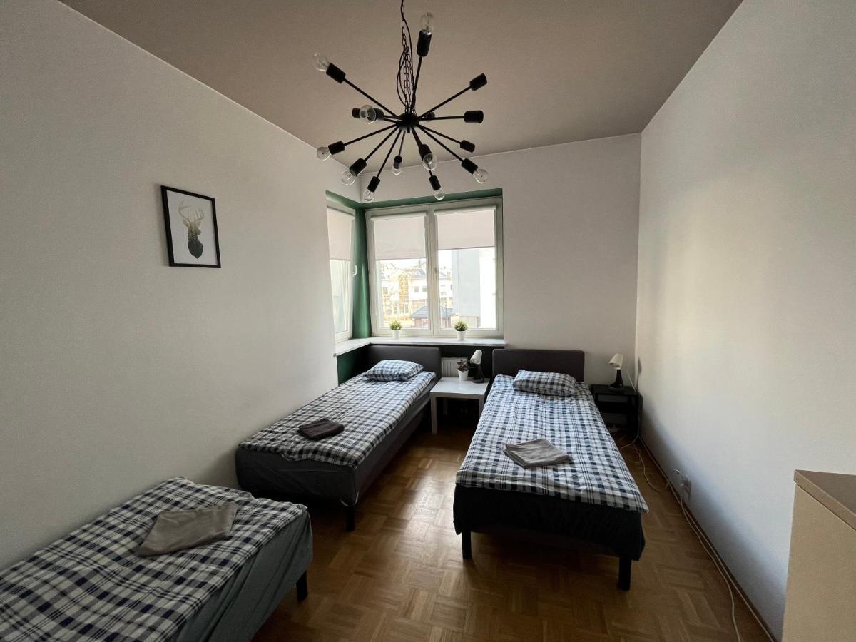 Pokoje Nowoursynowska Hostel Варшава Екстериор снимка