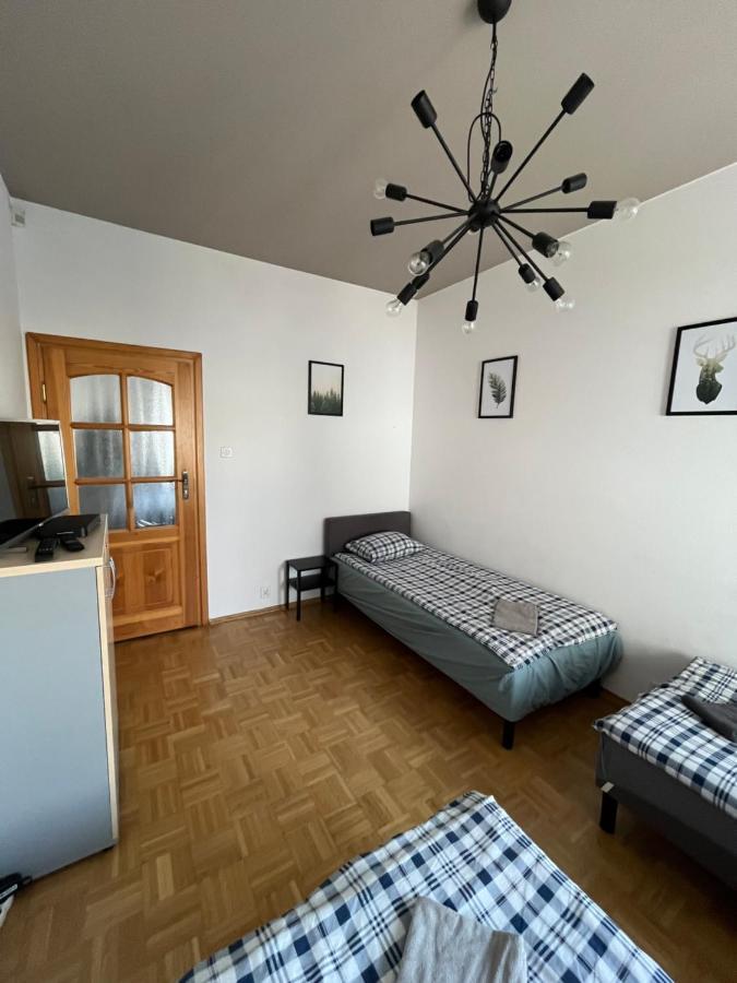 Pokoje Nowoursynowska Hostel Варшава Екстериор снимка